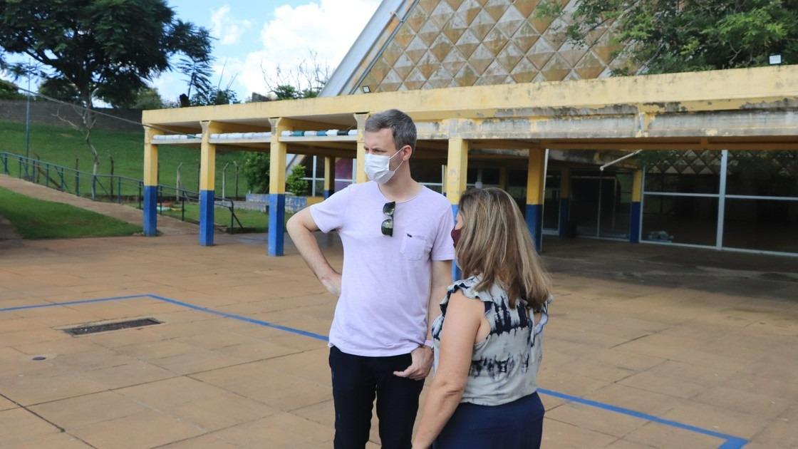 Educação garante que Emef do Caic Selmi Dei receberá manutenção e reforma