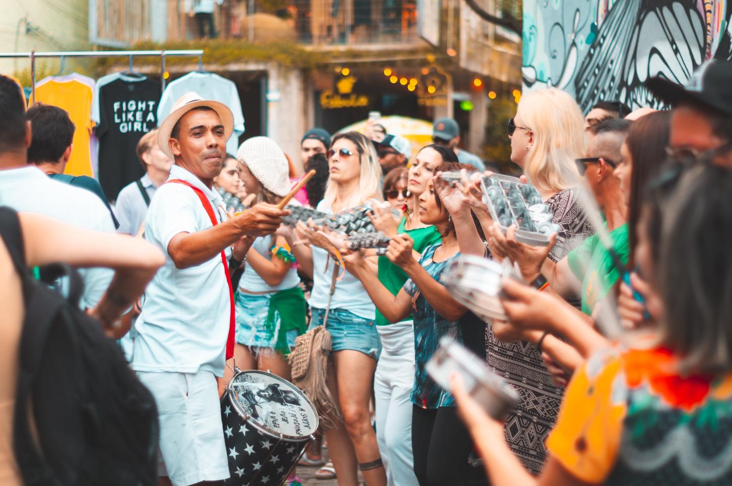 CARNAVAL FAZ BEM PARA SAÚDE MENTAL