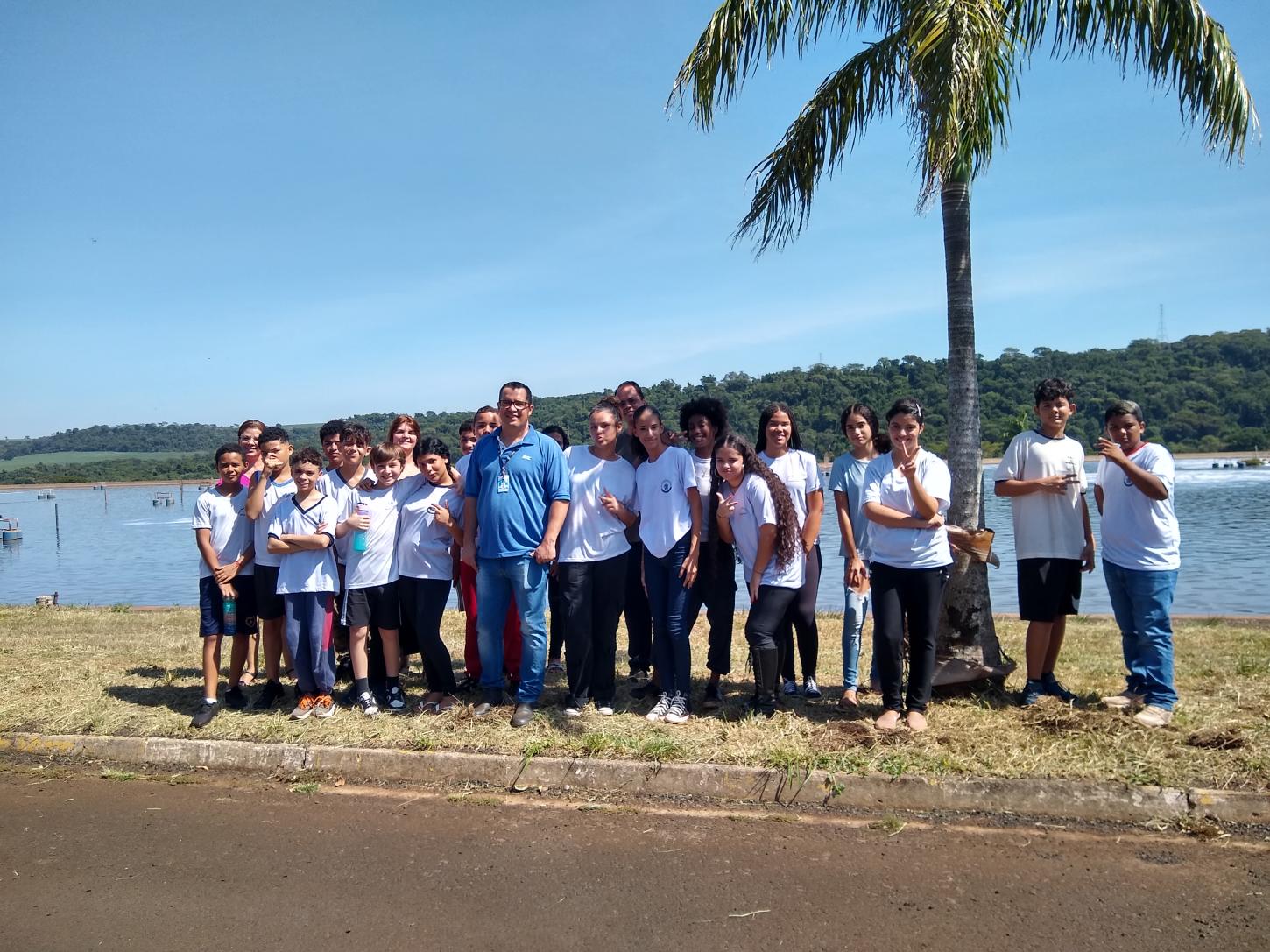 ETE ARARAQUARA RECEBE ESTUDANTES DA EMEF WALDEMAR SAFFIOTTI