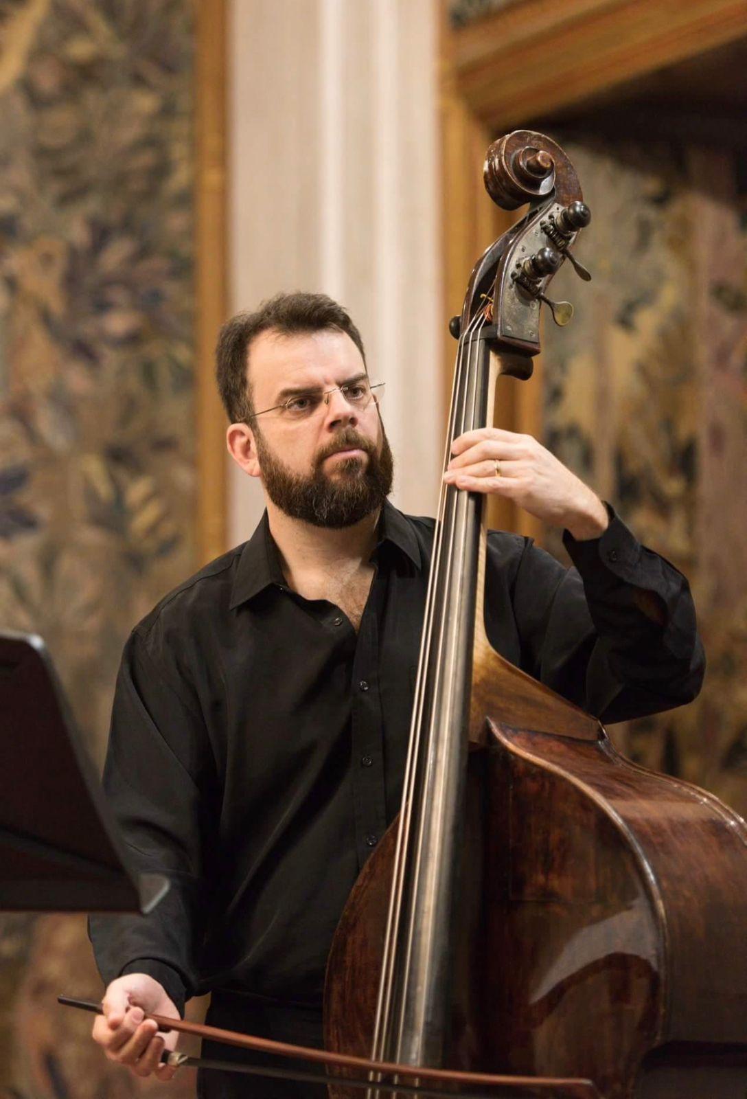 Sinfônica de Ribeirão oferece masterclass de contrabaixo com Gustavo D’Ippolito