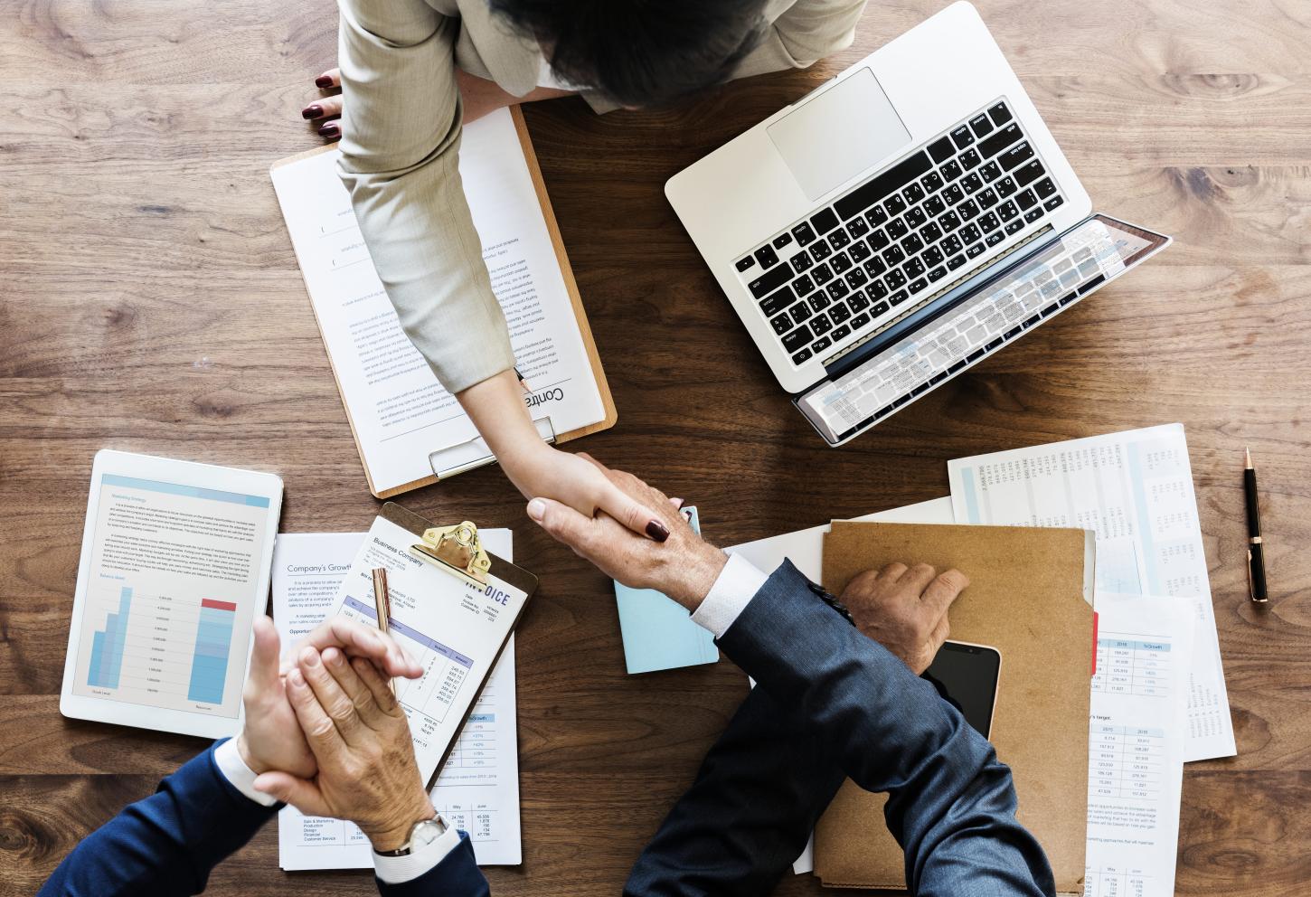 AUTISTAS TÊM DIREITO AO TRABALHO ASSEGURADO PELA CONSTITUIÇÃO