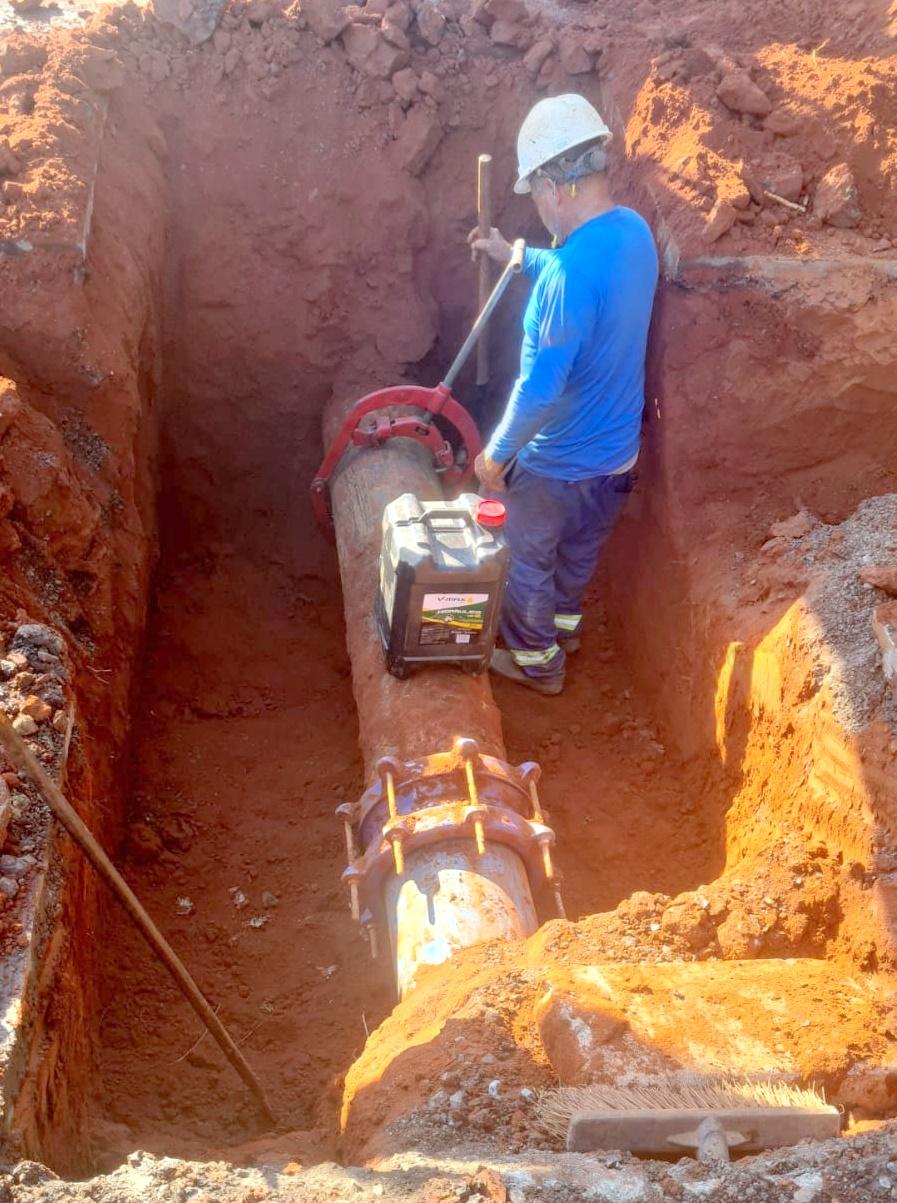 SERVIÇO EMERGENCIAL NA FONTE LUMINOSA (02/05)