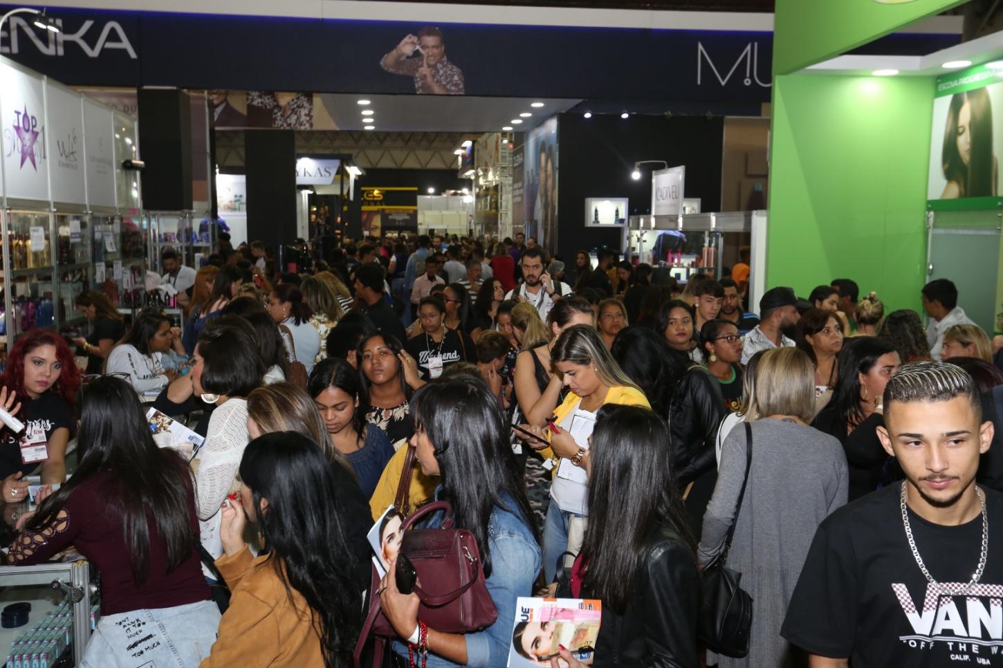 PROFESSIONAL FAIR E ESTÉTICA E MICRO ATRAEM MAIS DE 120 CARAVANAS DE VÁRIAS CIDADES MINEIRAS E ESTADOS A BH 