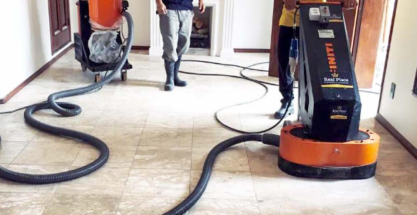 Aspirador de Pó Industrial Finiti: Potência para limpeza pesada
