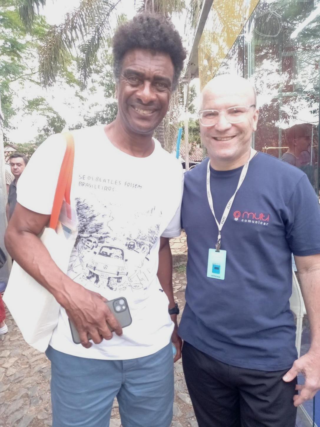 Helio de La Peña com Admilson