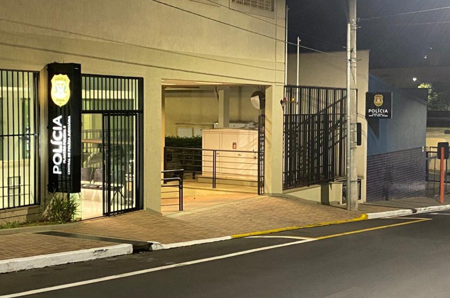 Idoso de 78 Anos Acorda Durante Roubo em Araraquara