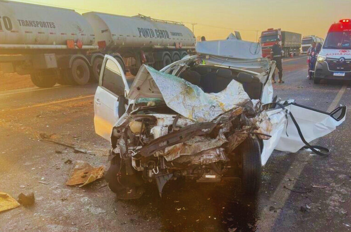 Pai e filho perdem a vida após grave acidente na rodovia SP-326