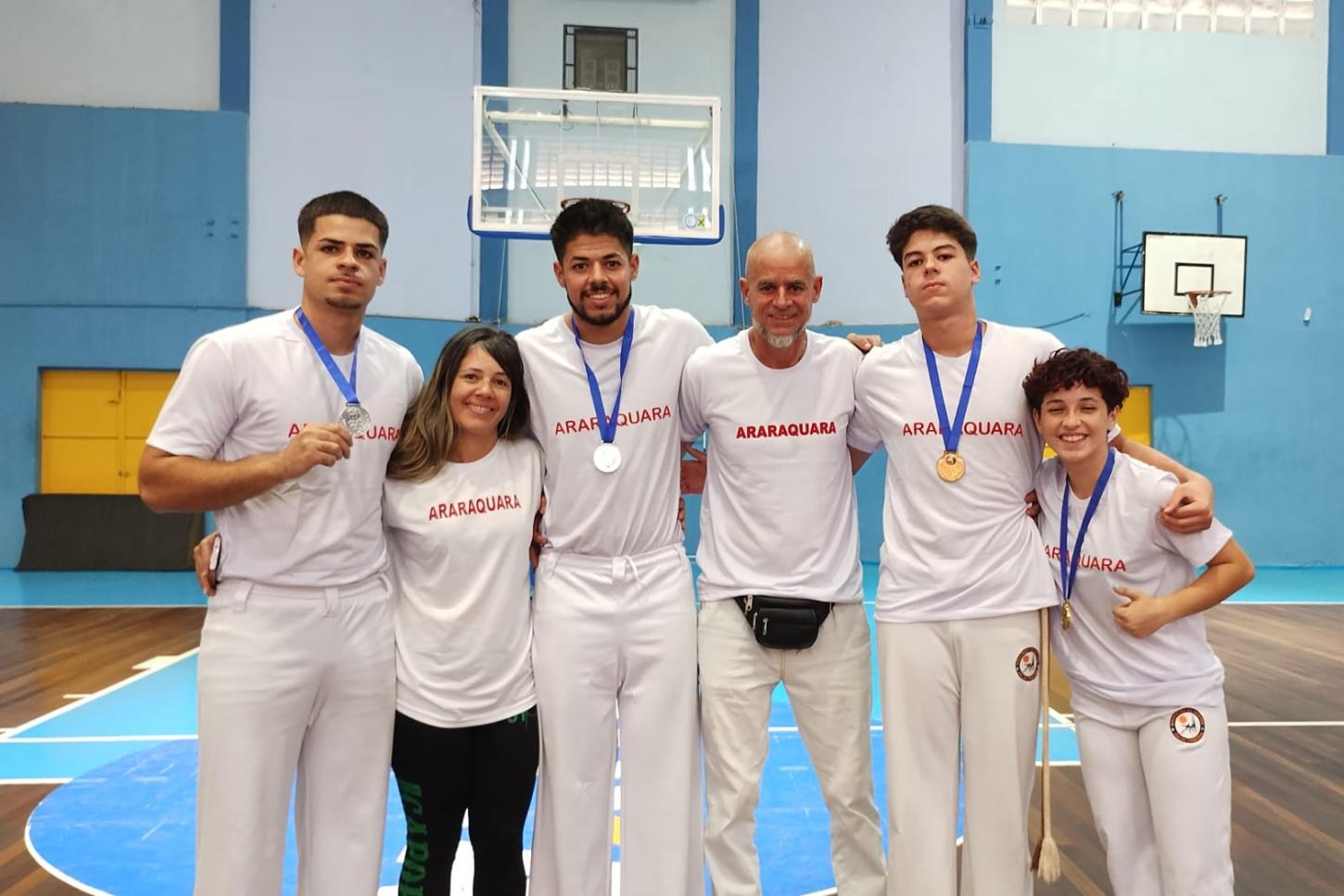 Atletas de Araraquara ganham 4 medalhas no Paulista de Capoeira