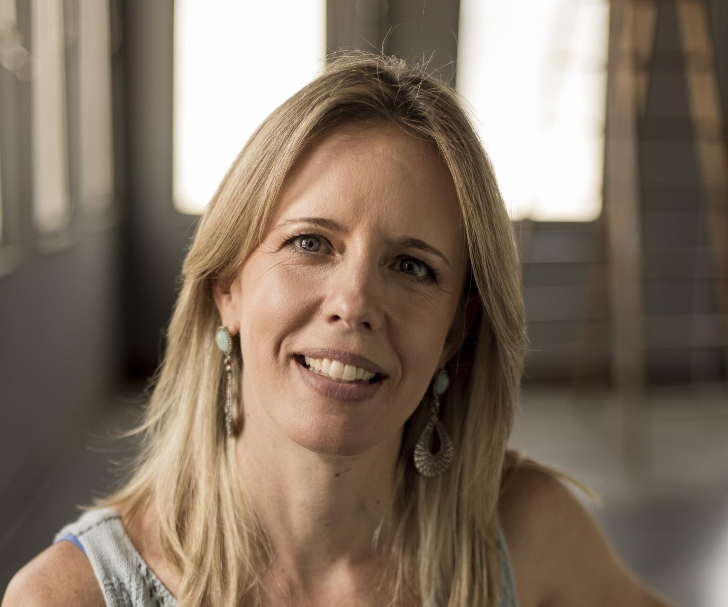 CECÍLIA ANTIPOFF LANÇA INFANTIL SOBRE MENINO DO MOVIMENTO