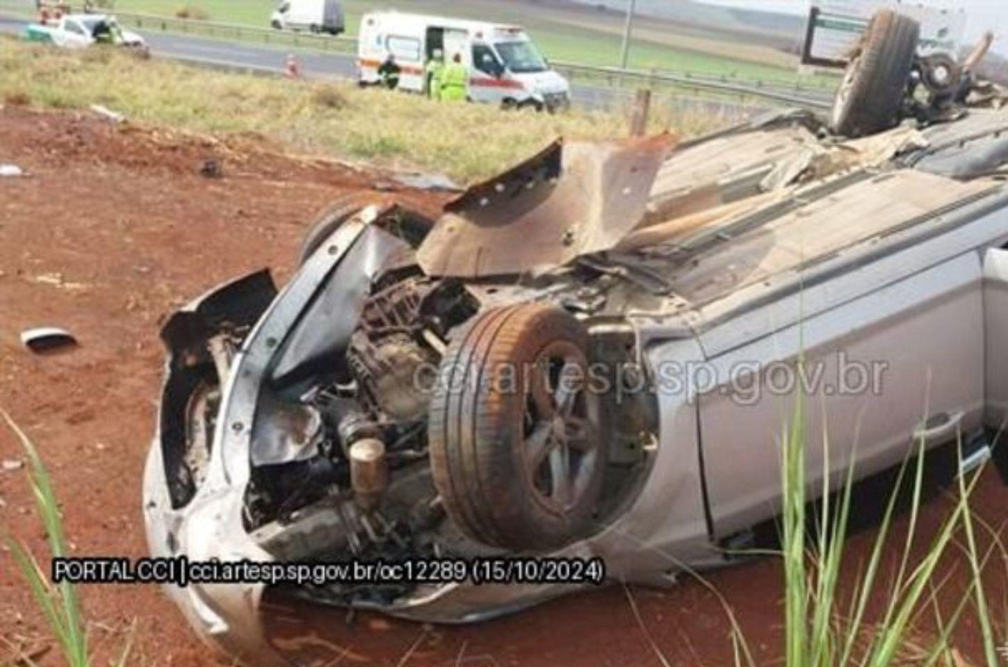 Motorista morre após capotagem na rodovia Anhanguera