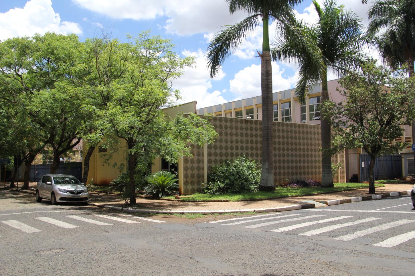 Biblioteca Infantojuvenil fecha para manutenção elétrica