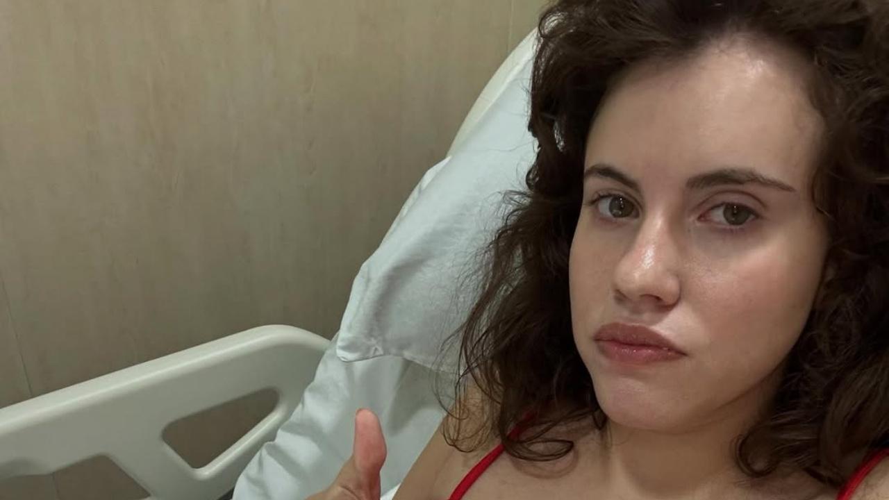 JOVEM INFLUENCIADORA COMPARTILHA SUSTO COM DIAGNÓSTICO REPENTINO DE TROMBOSE NA PERNA