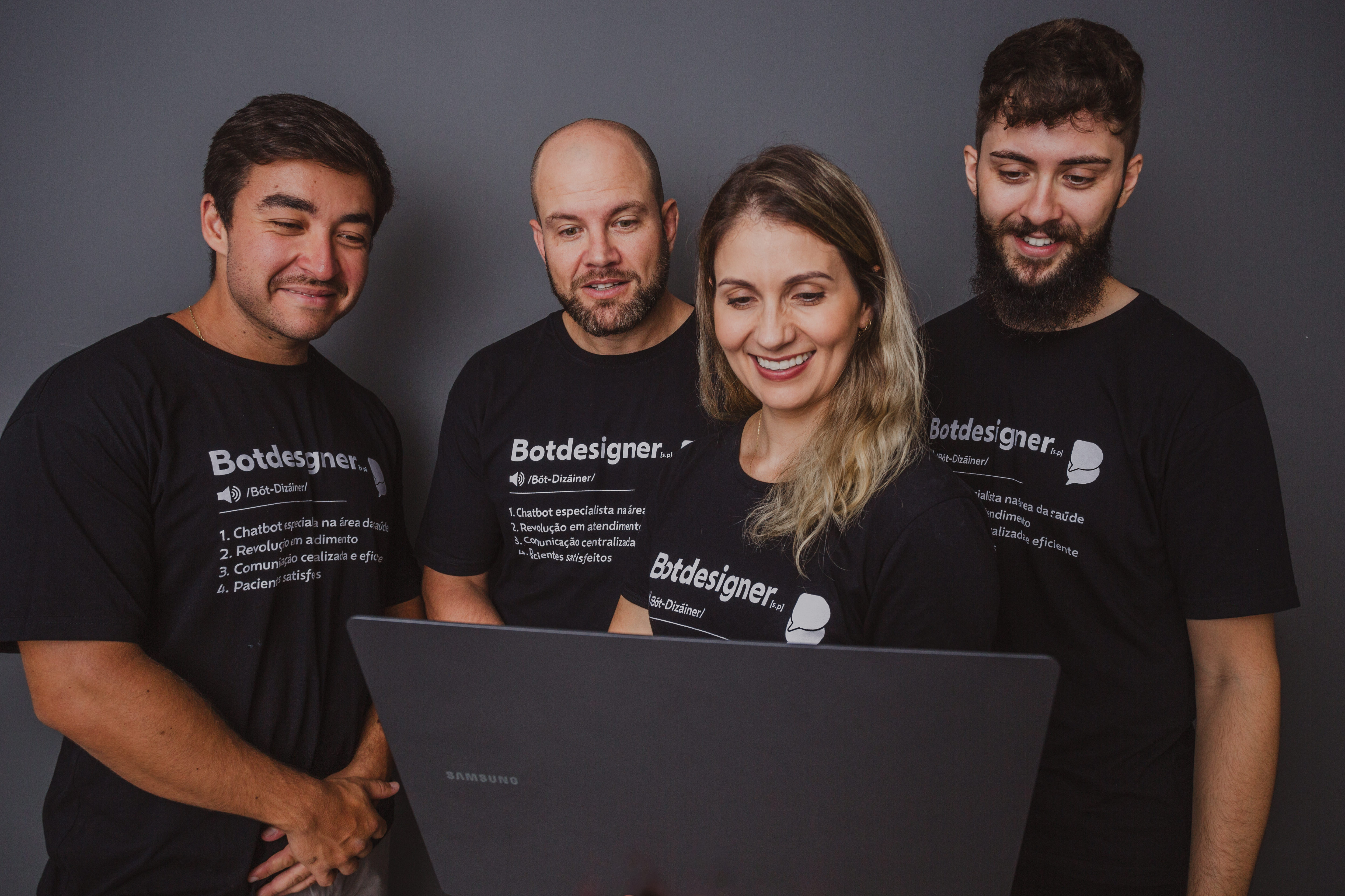 Empresários criam IA via WhatsApp para atendimento na saúde
