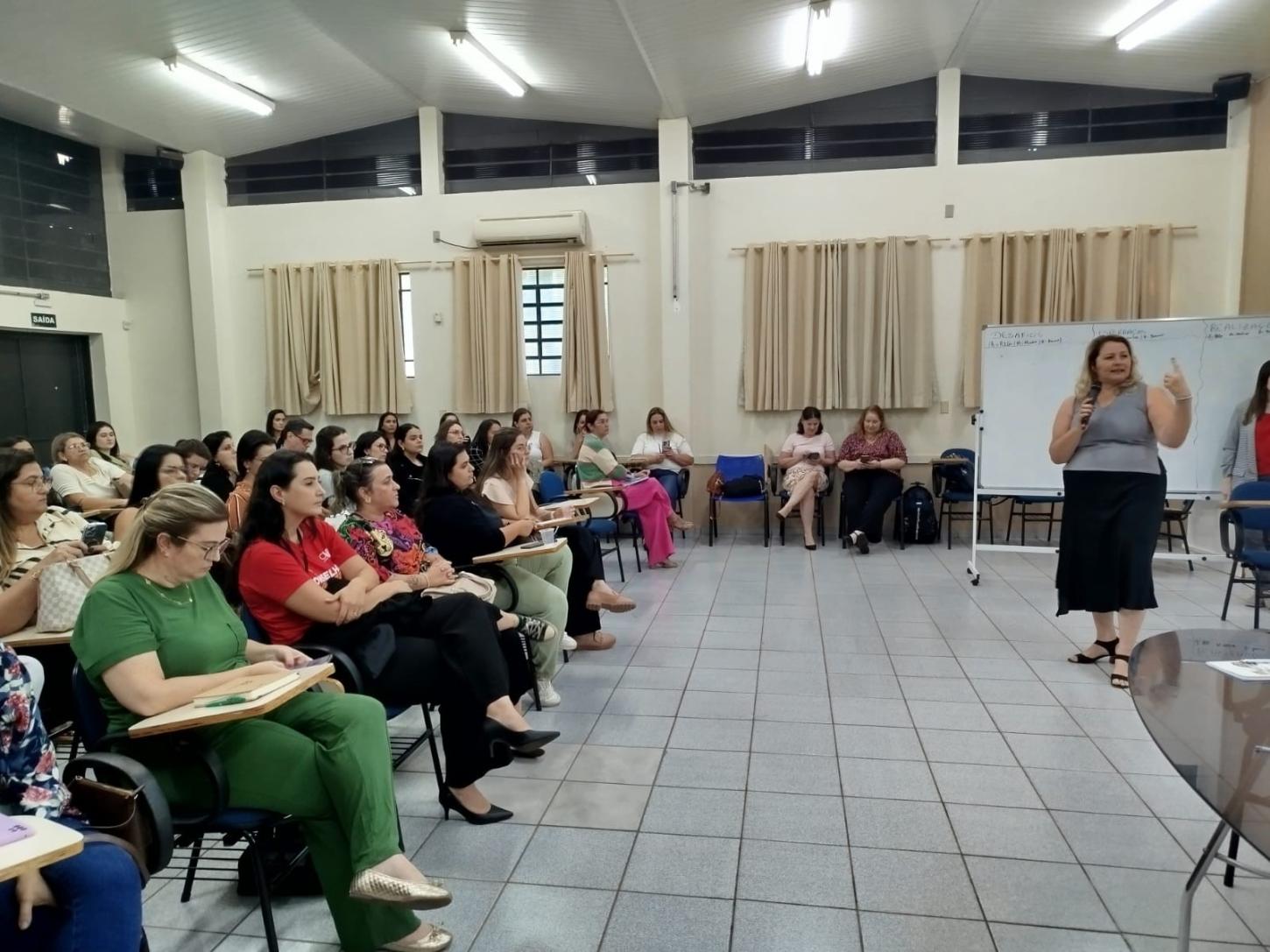 Municípios da região trocam soluções para desafios da alimentação escolar em seminário regional