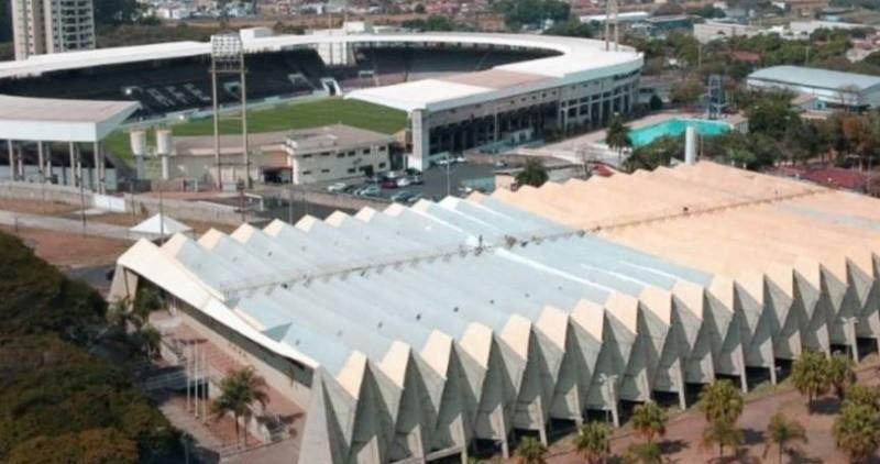 Vereadora Maria Paula questiona contrato de concessão do Complexo Esportivo