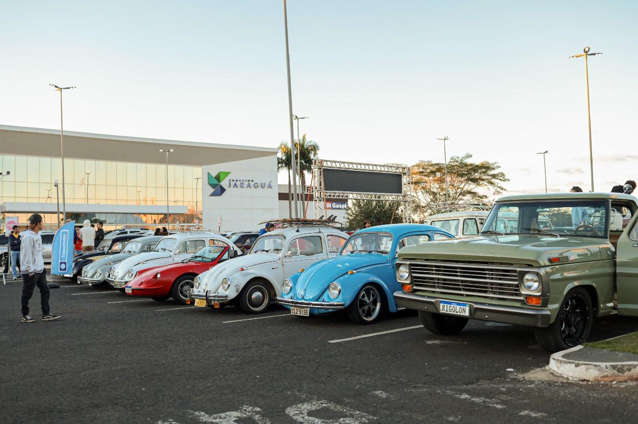Shopping Jaraguá celebra Dia dos Pais com bandas de rock e 2º Encontro de Carros Antigos