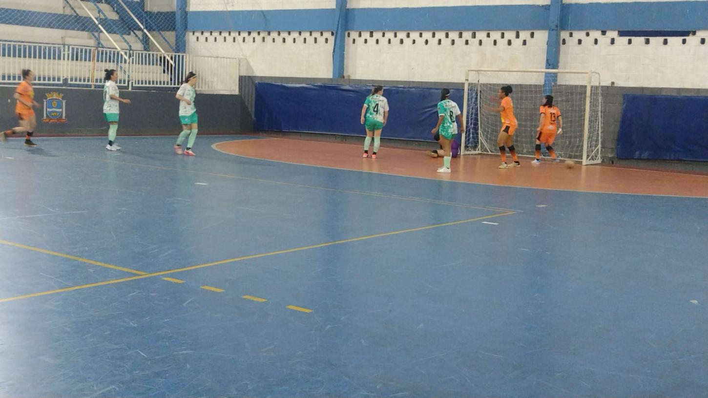 Futsal feminino de Araraquara vence em Mauá e segue forte na Liga Paulista