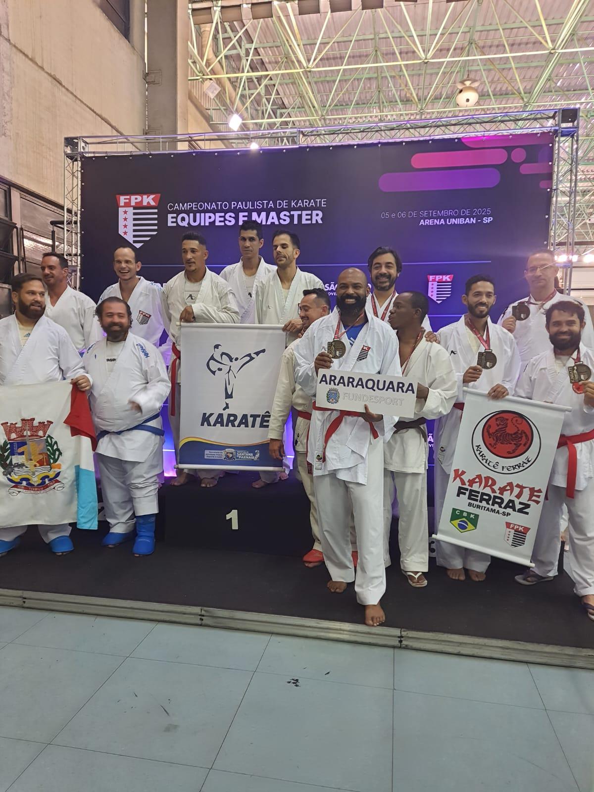 Karatê de Araraquara conquista dez medalhas no Campeonato Paulista em São Paulo