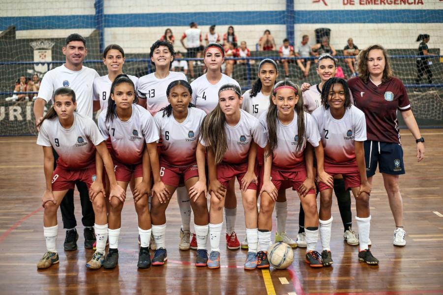 Futsal feminino sub-17 de Araraquara vai à semifinal do Paulista e Sul Minas
