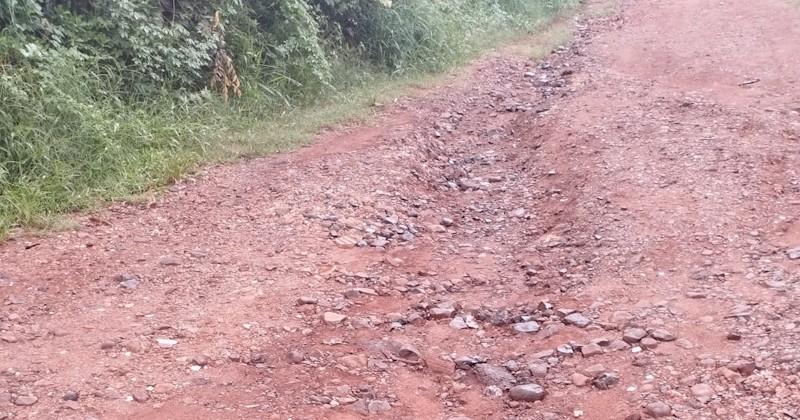 Via em Araraquara precisa de máquina niveladora para melhorar tráfego