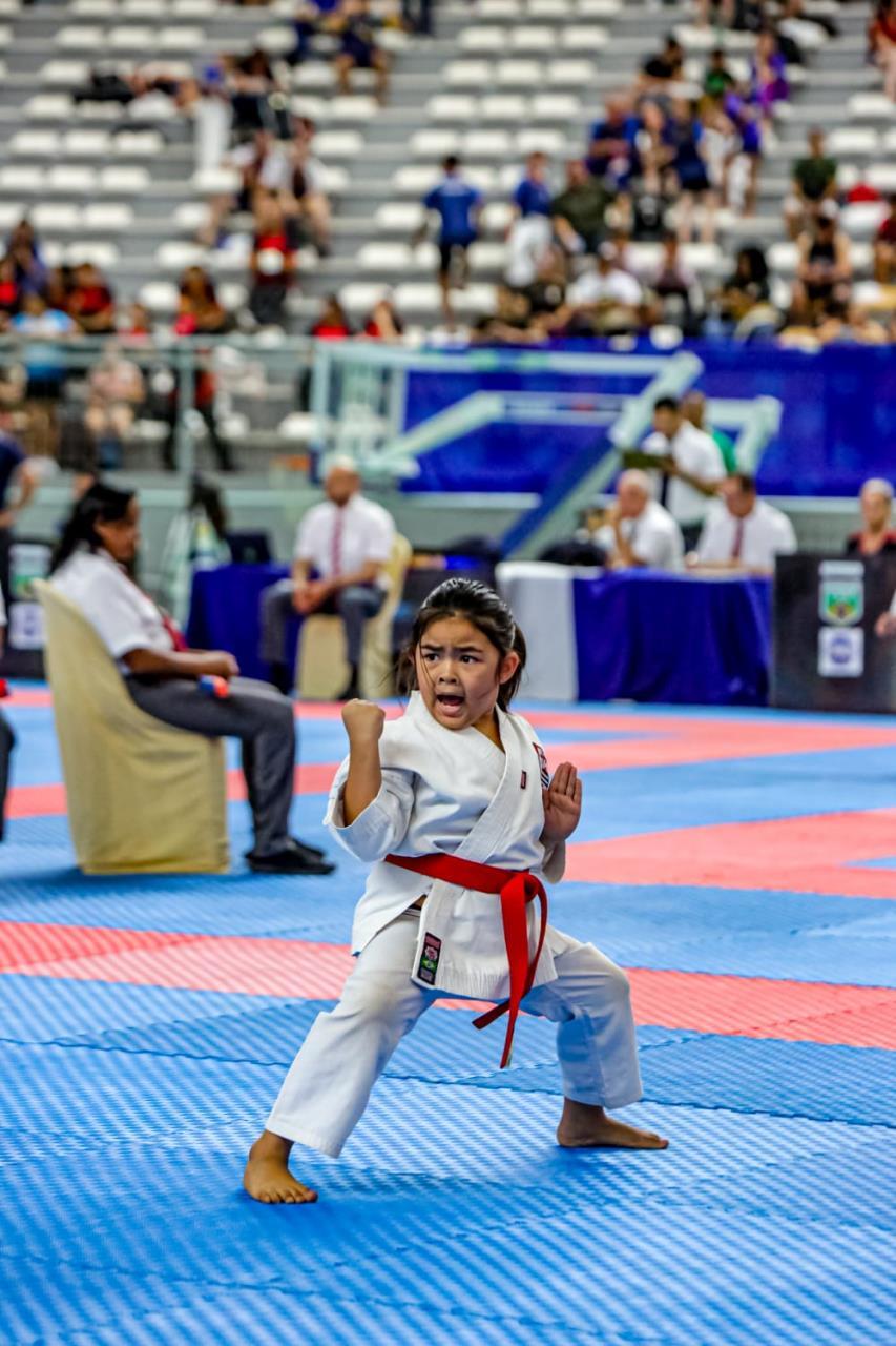 Apenas 7 anos: Naomi Fonseca faz história e é vice-campeã brasileira