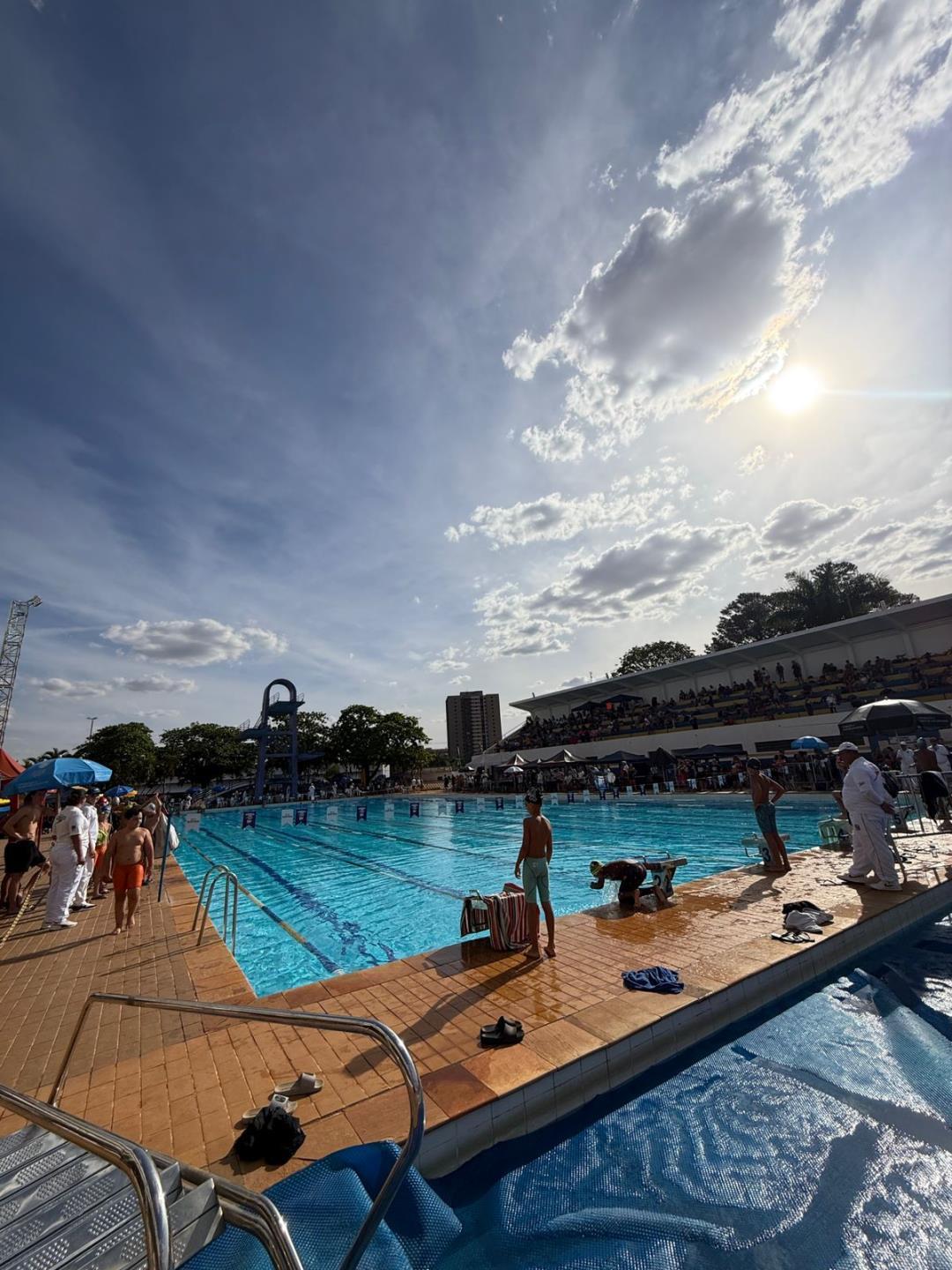 Domínio na água: Natação fecha ano com 73 medalhas em Araraquara