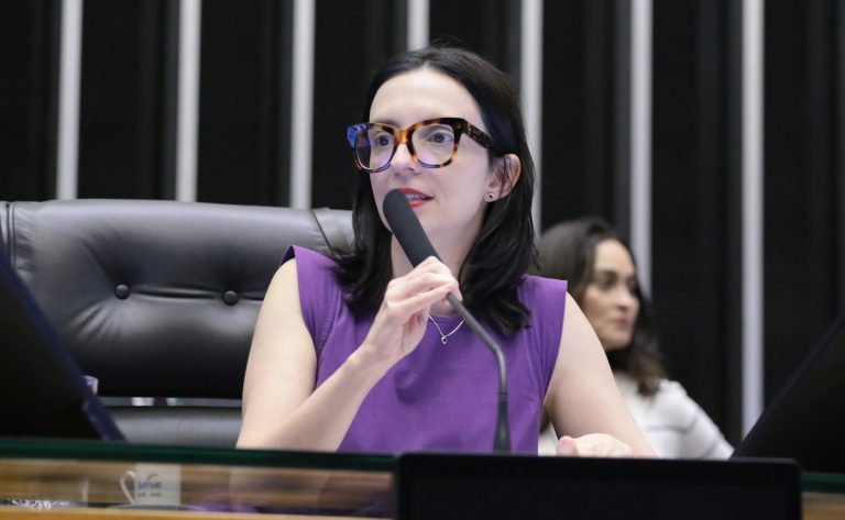 Comissão da Câmara aprova divulgação de filas do SUS com proteção de dados