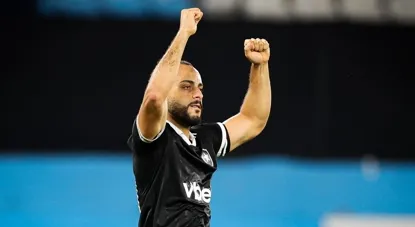 Arthur Cabral em ascensão: Atacante se firma como peça crucial no Botafogo