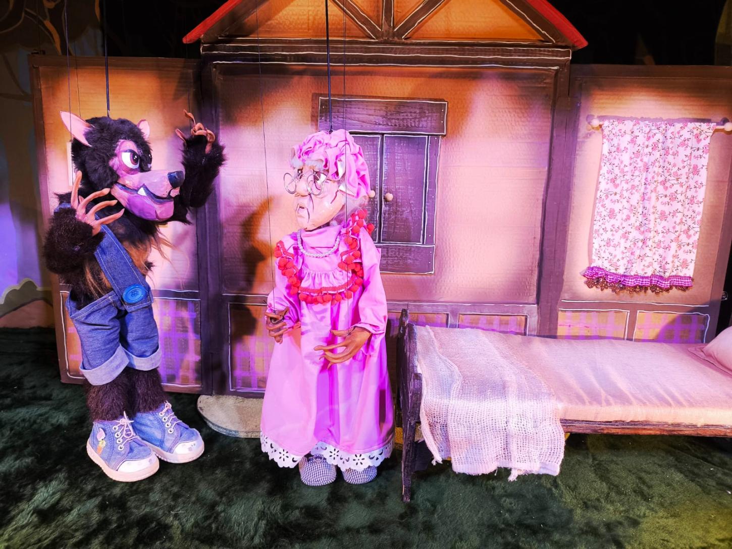 Chapeuzinho Vermelho encerra temporada no Museu do Boneco neste final de semana