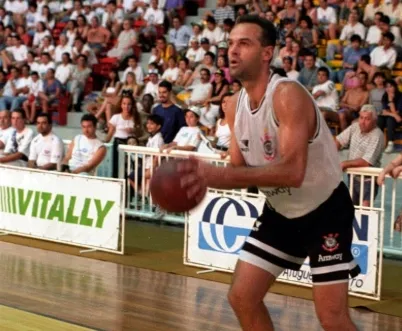 Clubes, amigos e o universo esportivo dão adeus a Oscar Schmidt