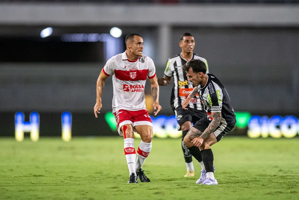 Athletic-MG vira sobre o CRB e mantém invencibilidade na Série B