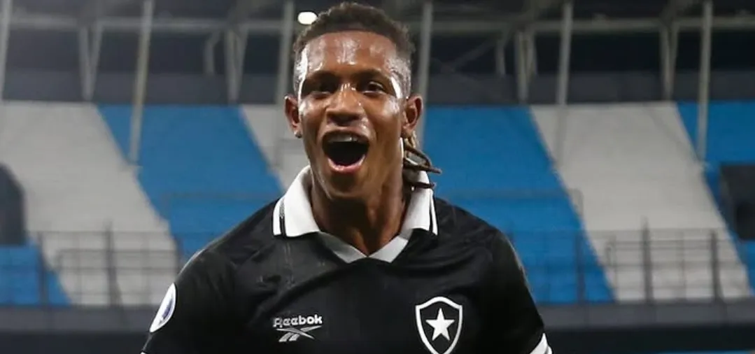 Danilo celebra triunfo do Botafogo na Sul-Americana: ‘Muita dedicação’