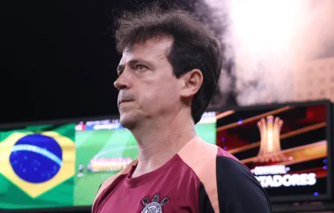 Fernando Diniz: invencibilidade no Corinthians com ressalvas sobre adversários