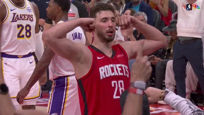 Houston Rockets adia eliminação e vence Lakers nos playoffs da NBA