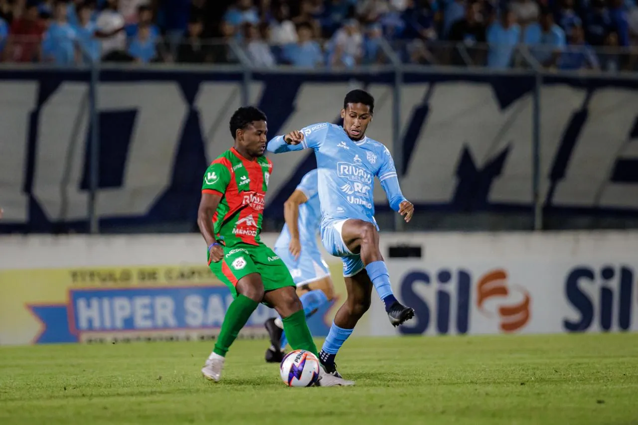 Marília e Portuguesa Santista empatam em 2 a 2, com título em aberto