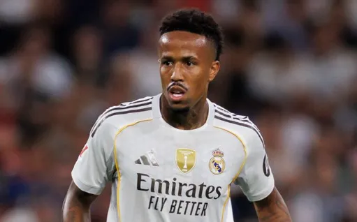 Militão sai de campo com dores em partida do Real Madrid e gera preocupação na seleção