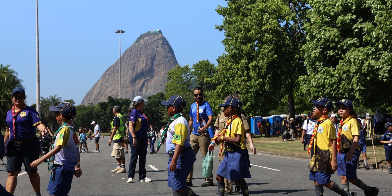 Movimento escoteiro congrega mais de 4 mil participantes em celebração no Rio