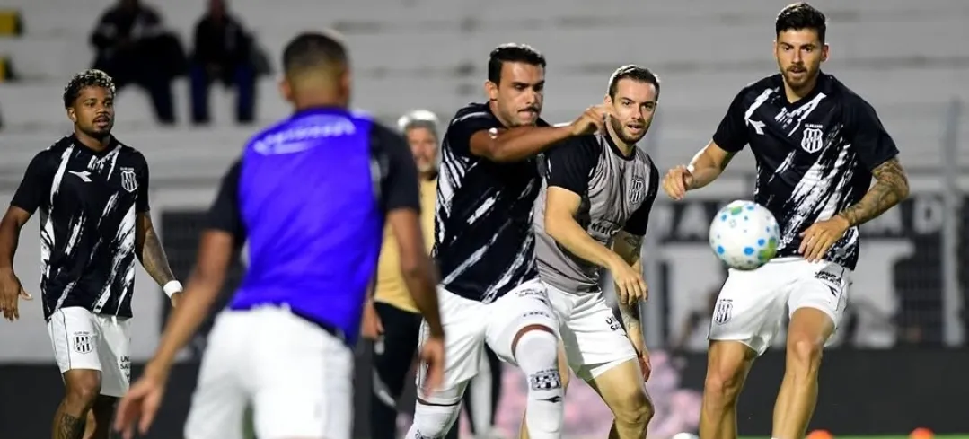Ponte Preta busca reforços e solução para salários atrasados na série B
