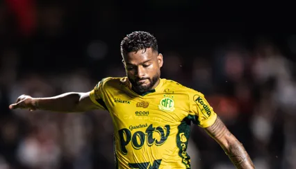 Reinaldo encara o São Paulo buscando vitória pelo Mirassol