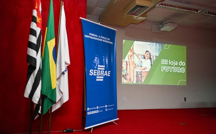 Sebrae-SP debate sobre o futuro do varejo com foco em tecnologia e experiência do cliente em Araraquara