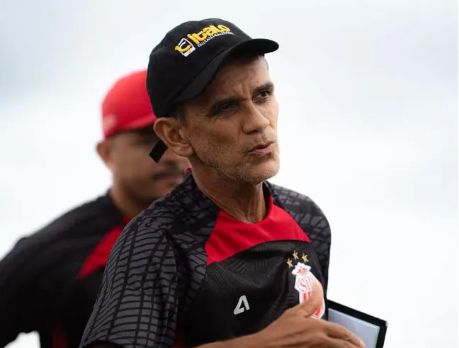 Marlon Cutrim renuncia ao cargo de técnico do Imperatriz-MA sob pressão na Série D