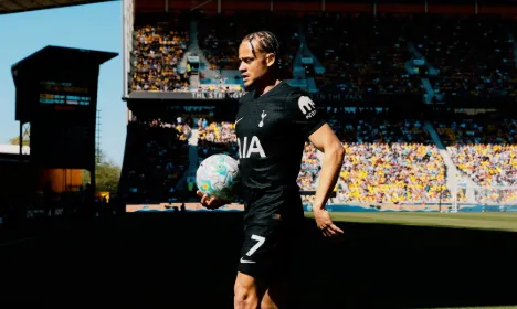 Xavi Simons sofre lesão e fica fora da Copa do Mundo