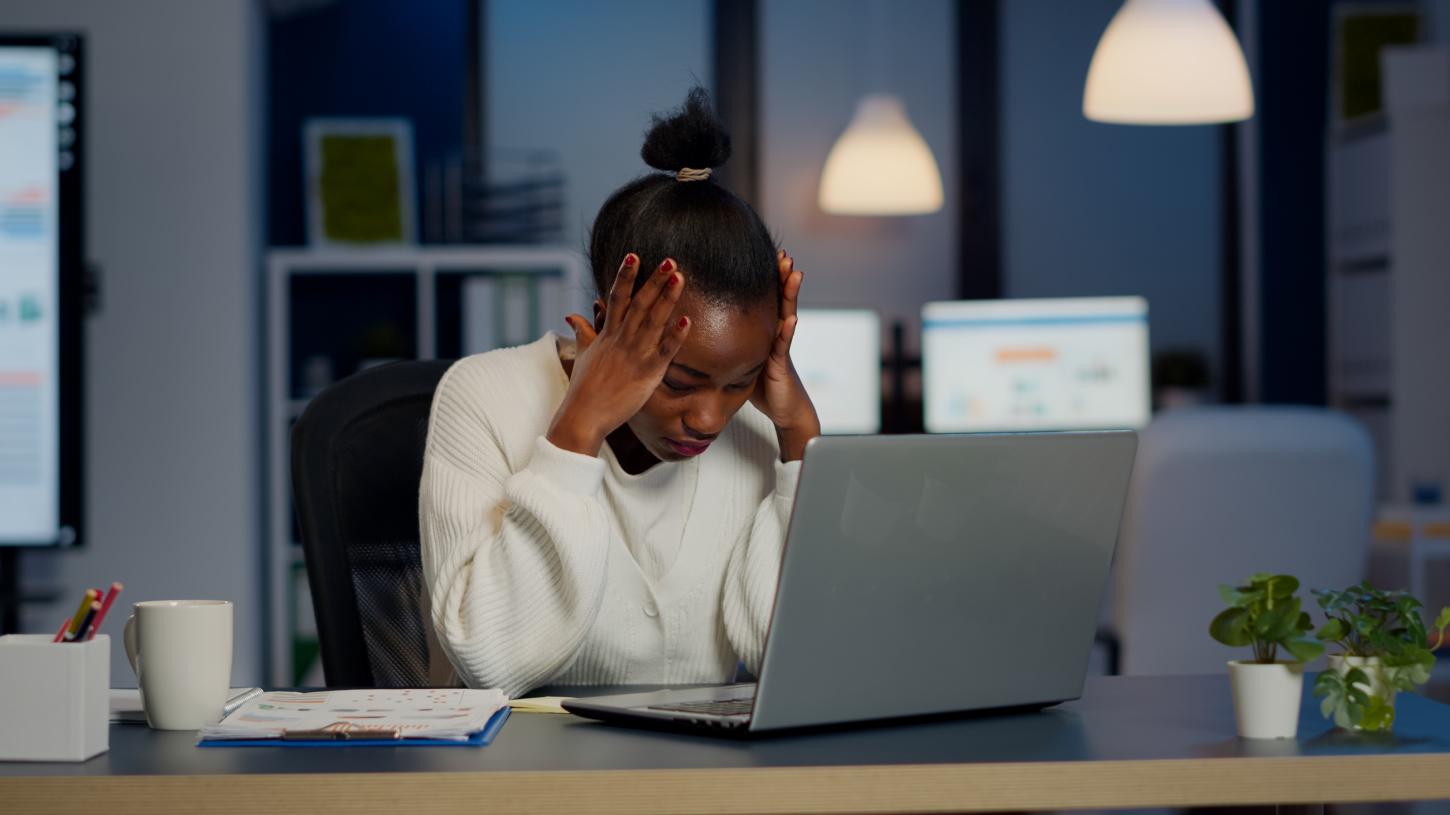 AFASTAMENTOS POR BURNOUT CRESCEM 823% ENTRE BRASILEIROS SENDO 2ª MAIOR CAUSA PARA BENEFÍCIOS
