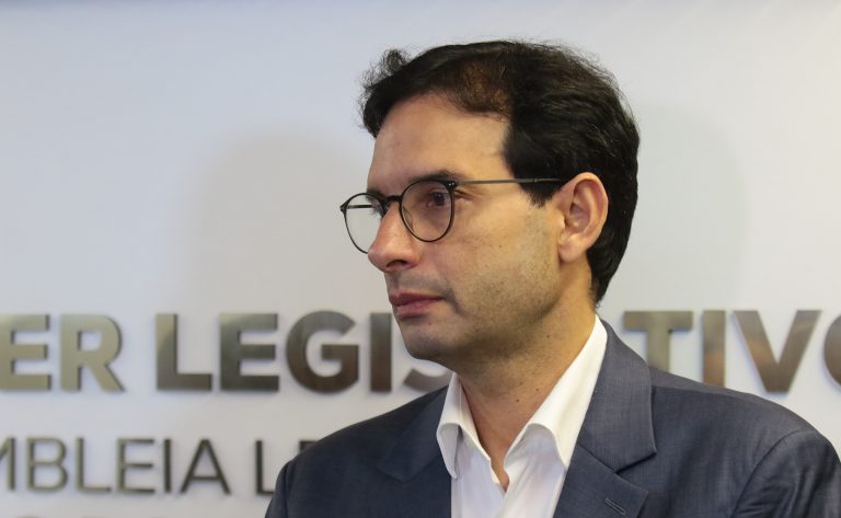 Audiência em Manaus debate fim da escala 6x1 e benefícios para empresários