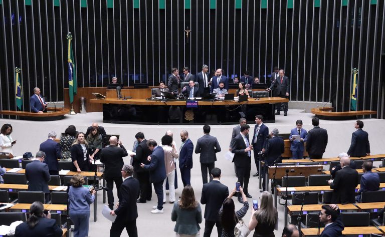 Câmara dos Deputados analisa programa para a indústria de fertilizantes