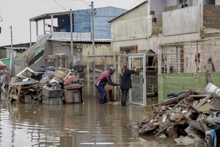 Câmara debate Política Nacional de Saúde Mental Climática em face de desastres climáticos