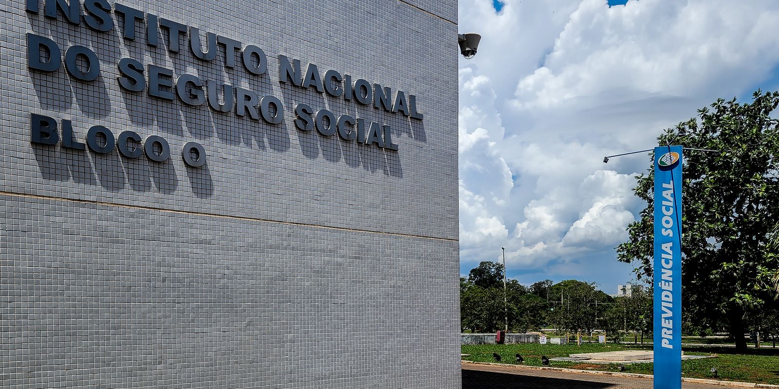 Conselho da Justiça Federal autoriza R$ 2 bilhões para pagamentos do INSS