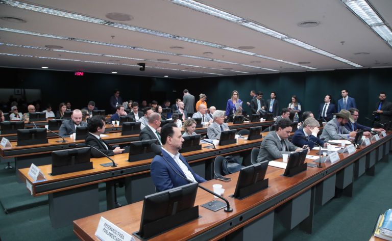 Conselho de Ética da Câmara analisará processos de deputados nesta terça-feira