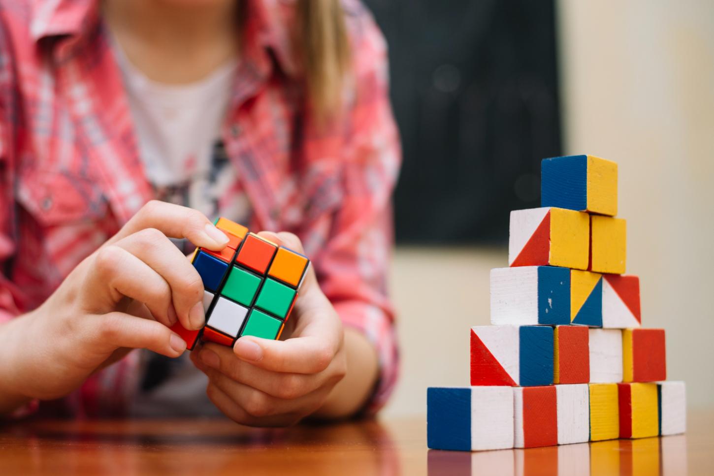 Cubo Mágico: por que este é o melhor hobby para treinar o cérebro na era digital