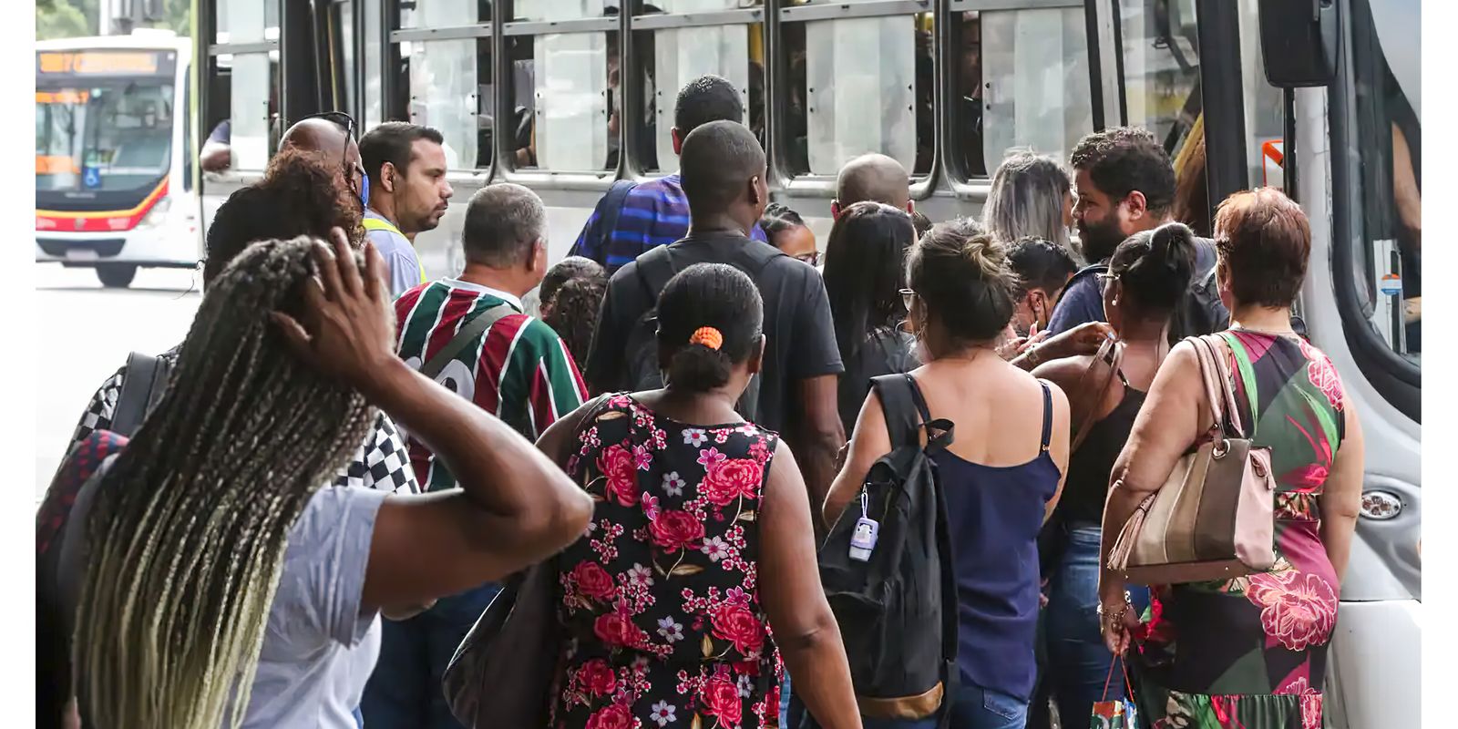 Desemprego mais longo no Brasil atinge o menor patamar já registrado pelo IBGE